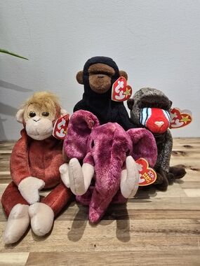 Ty Beanie Babies Pink Elephant with Multicolor Monkey Friends